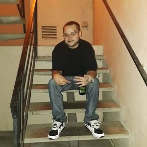 Meet your Posher, Derrick